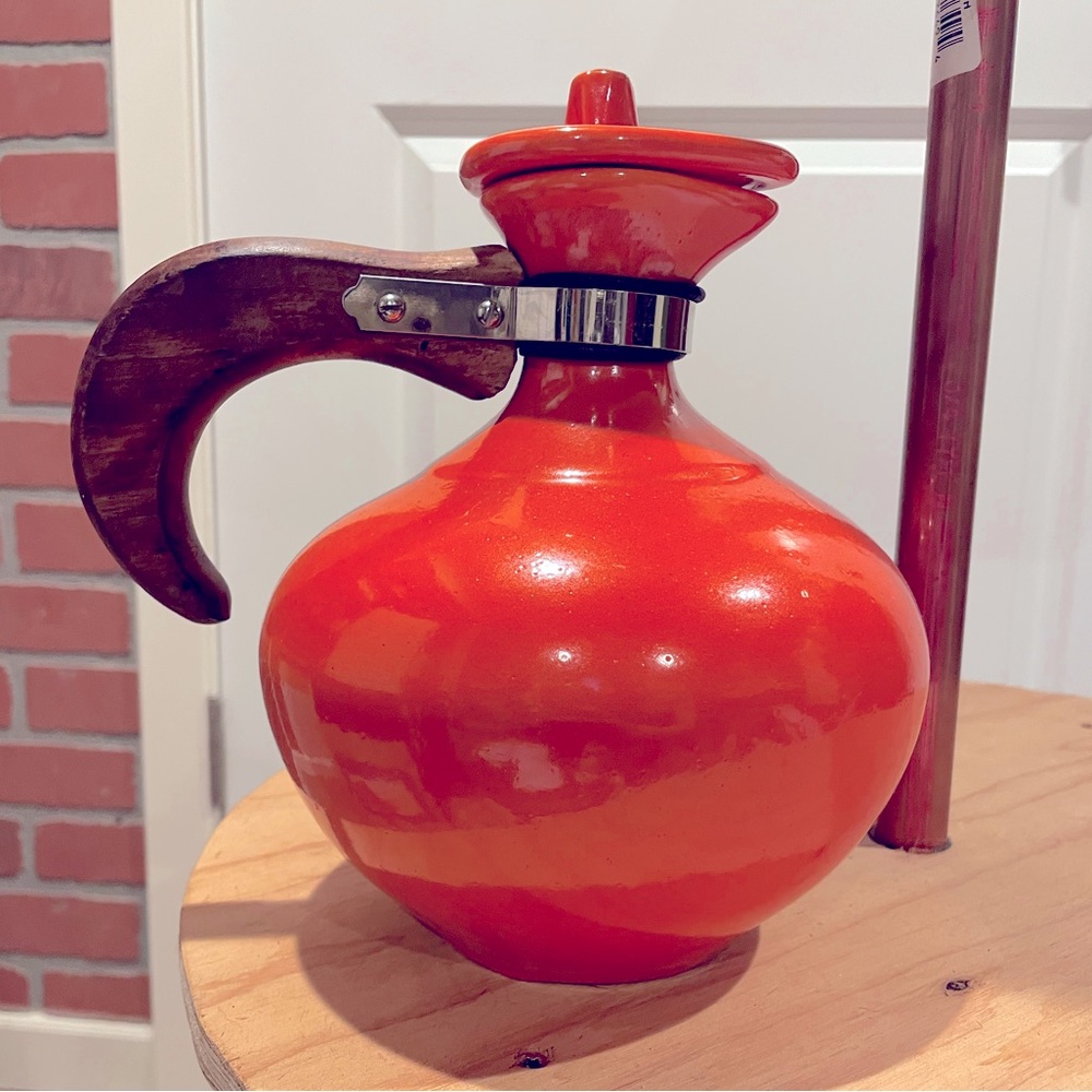 Burnt orange 60s pitcher WITH LID — RARE